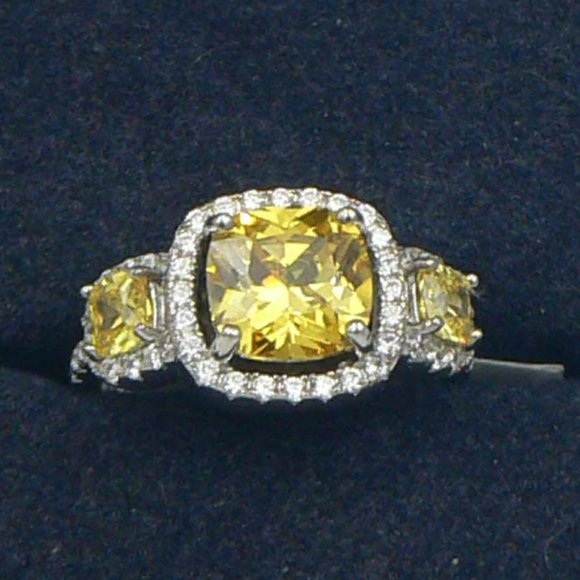 LUSTRO STELLA Sz 7 Yellow and White Swarovski Zirconia Ring - Picture 1 of 6